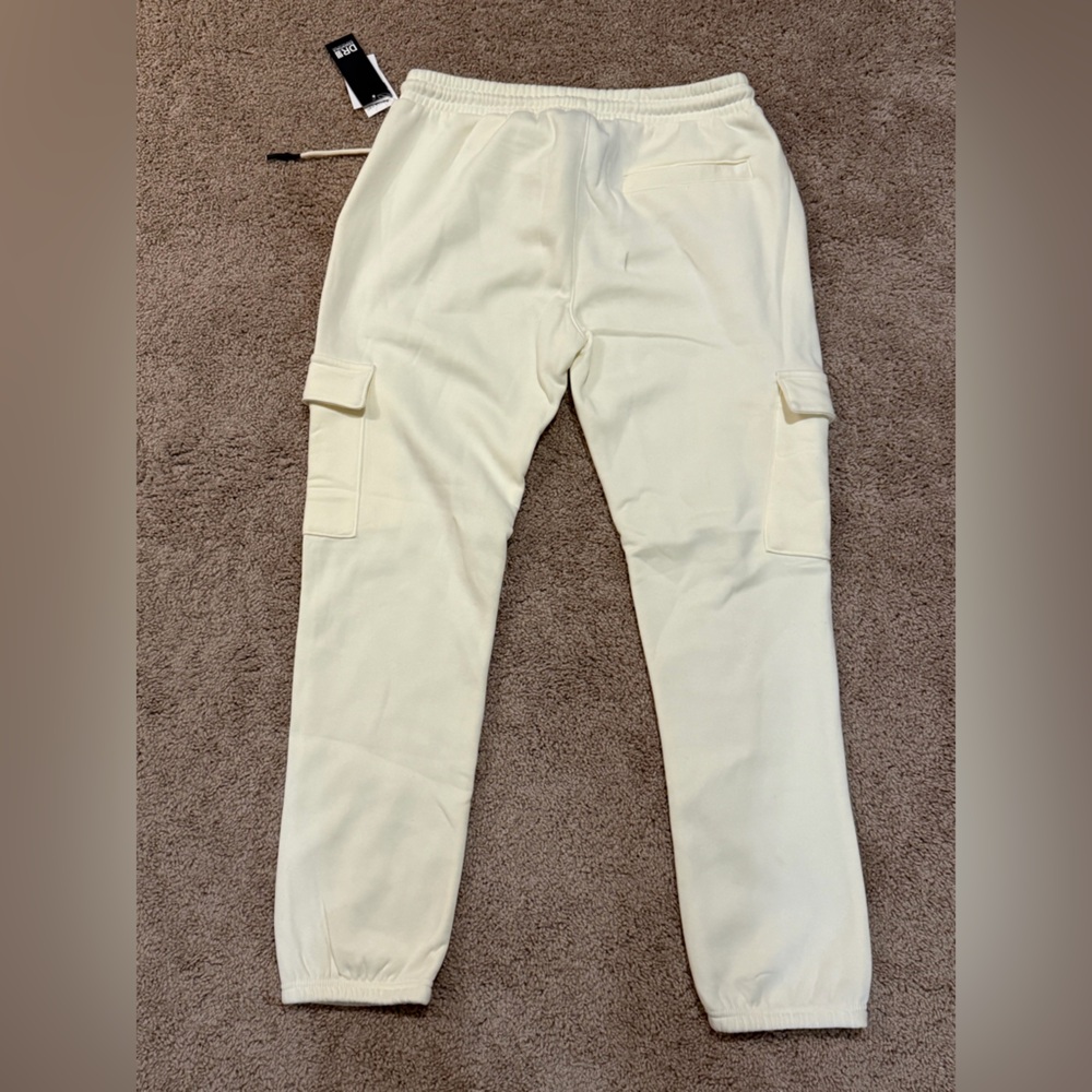 Essentials Men's Off-White Cargo Pants - Picture 2 of 5